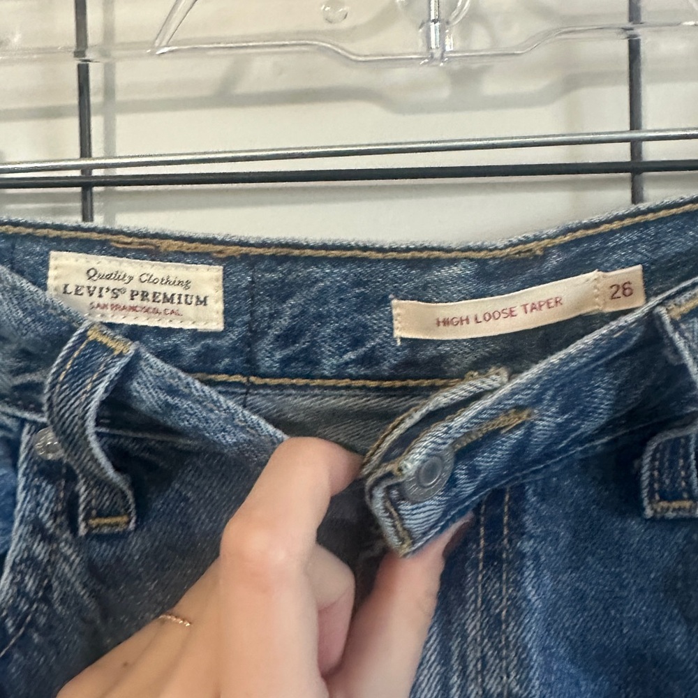 Levi’s High Loose Taper Blue Denim Jeans - Picture 3 of 6